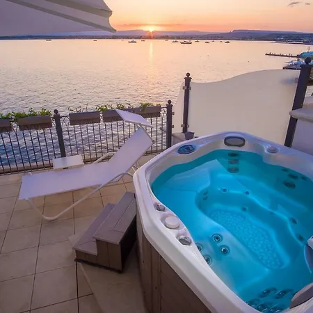 Hotel apartamentowy Palazzo Alfeo 4*