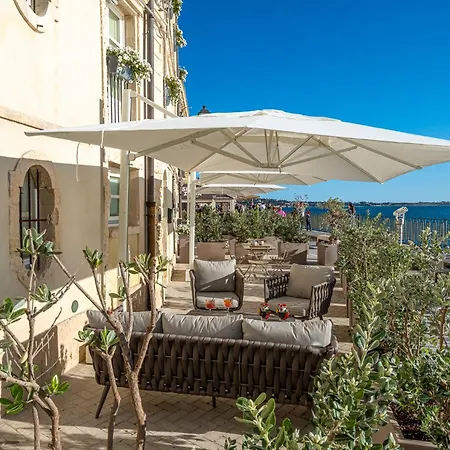 公寓式酒店 Palazzo Alfeo 4*