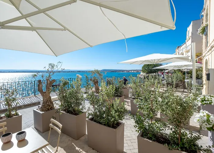 Palazzo Alfeo 公寓式酒店 4*