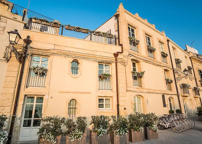 公寓式酒店 Palazzo Alfeo 4*