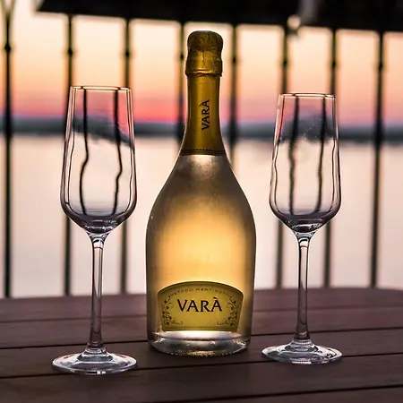 Palazzo Alfeo アパートホテル 4*